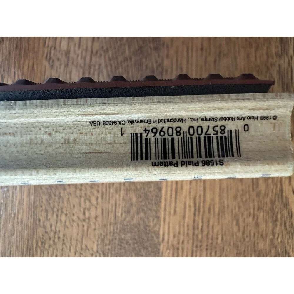 Hero Arts Rubber Big Stamp Plaid Pattern Lines Squares Background Checks